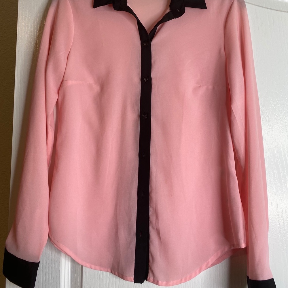 Pink blouse - Picture 3 of 3